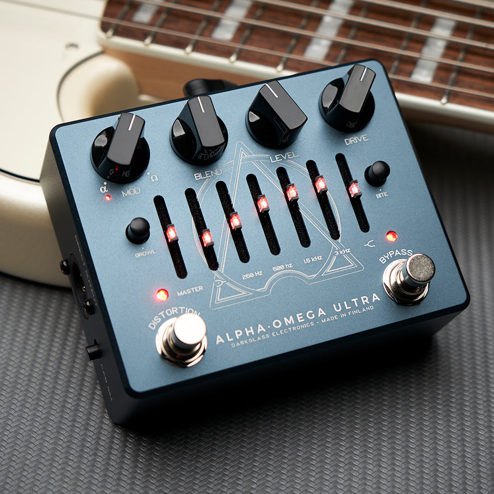 Alpha·Omega Ultra with Aux In-Pedals-Darkglass