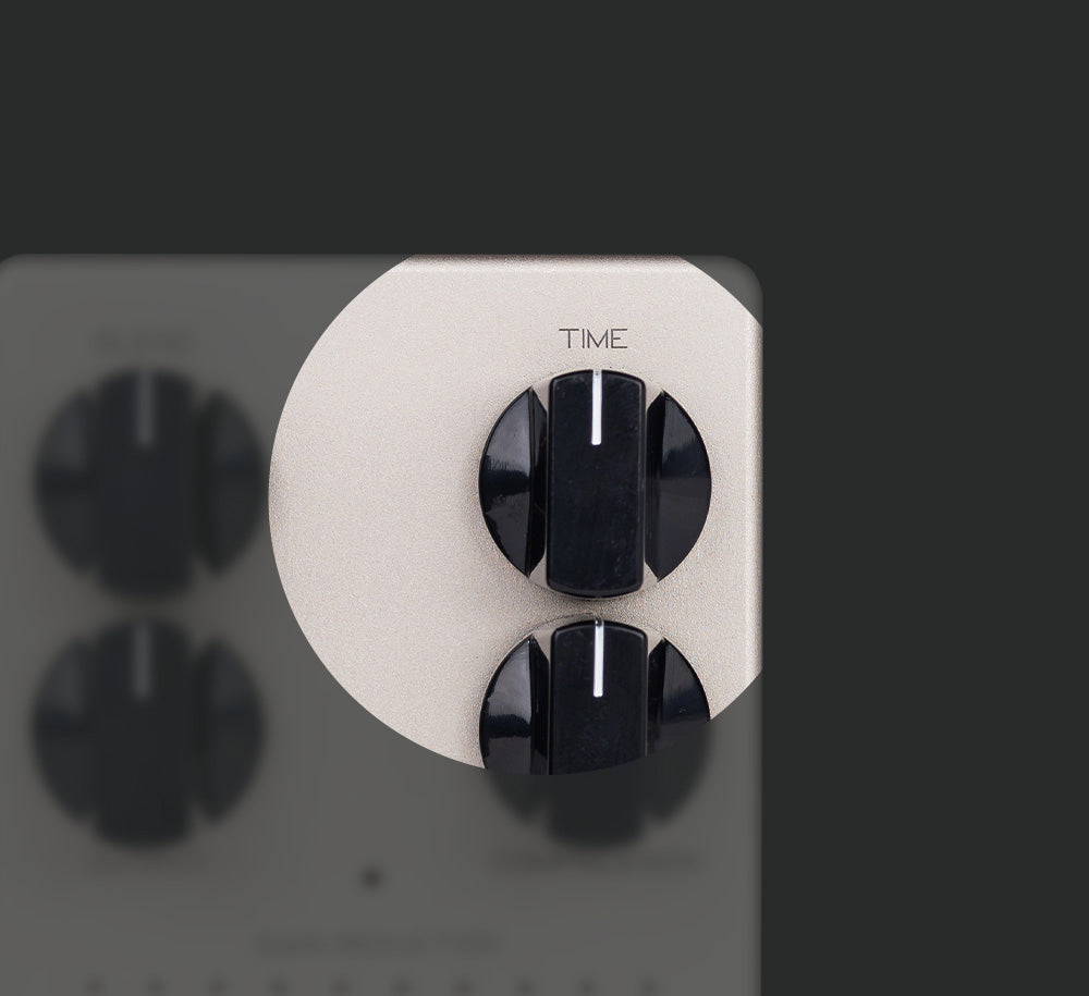 Darkglass-Hyper-Luminal-Card-2_ccb789c9-25ca-410c-b418-5f4aeb05be64