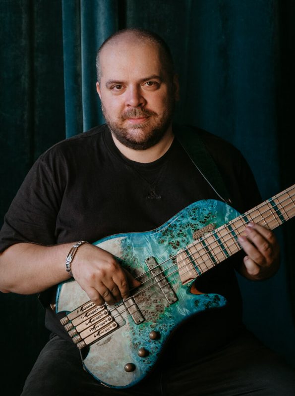 Anton-595x800