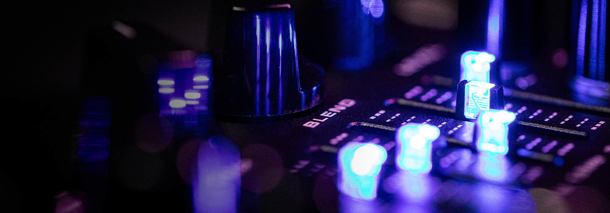 Darkglass-Luminal-Boost-Ultra-Hero-2000x700